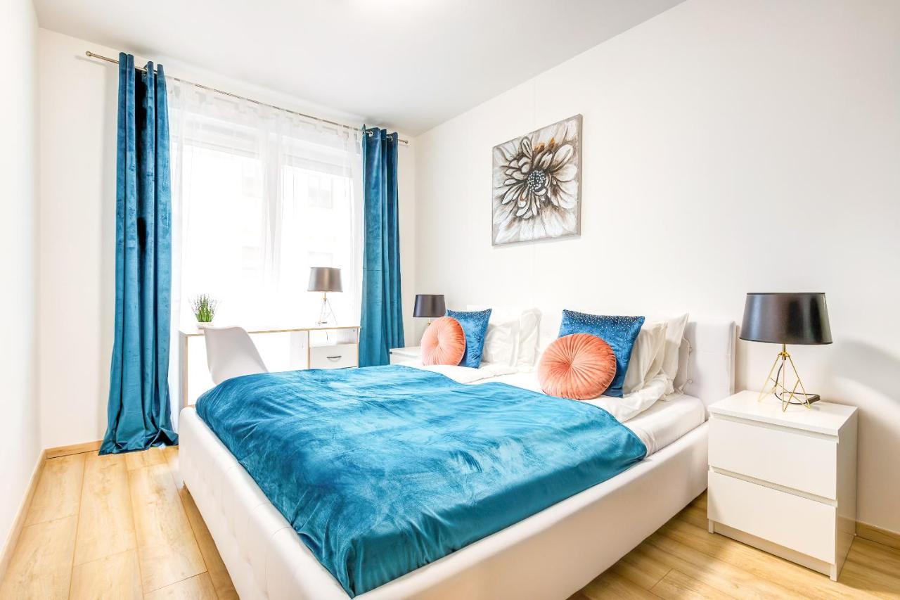 Modern Apartment With Free Garage And Balcony In The Downtown Budapest Kültér fotó