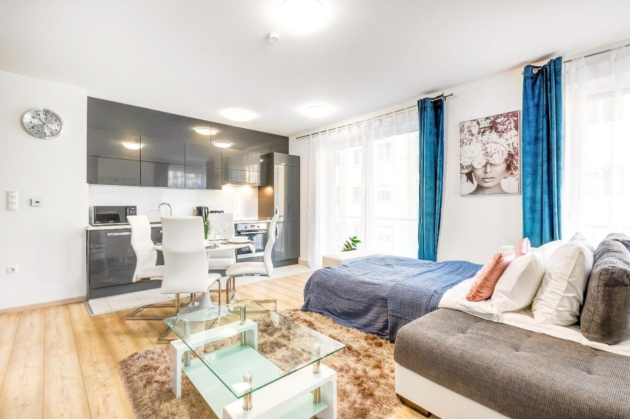 Modern Apartment With Free Garage And Balcony In The Downtown Budapest Kültér fotó