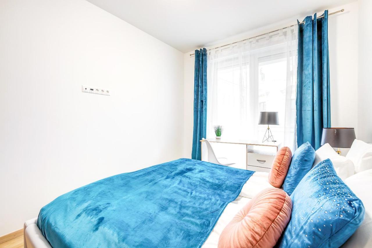 Modern Apartment With Free Garage And Balcony In The Downtown Budapest Kültér fotó