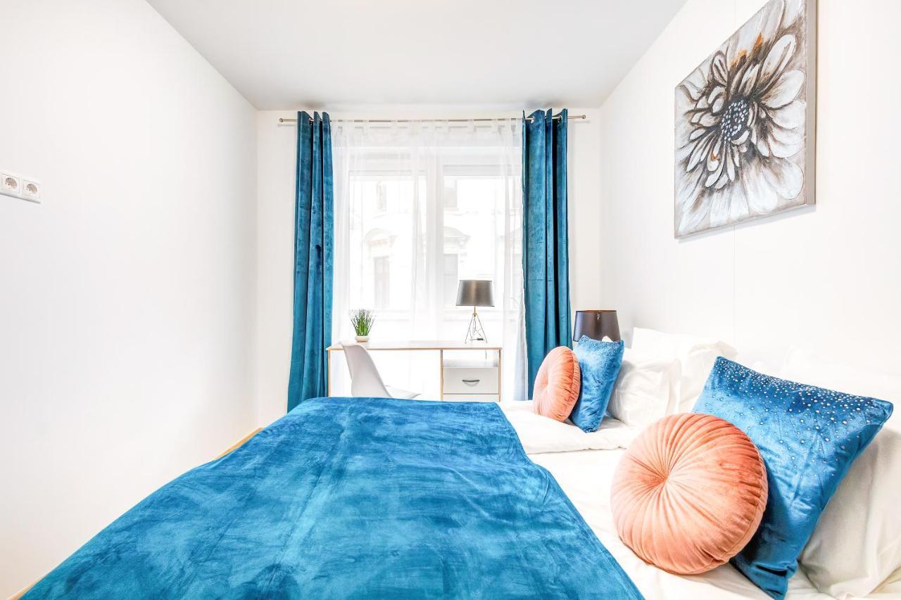 Modern Apartment With Free Garage And Balcony In The Downtown Budapest Kültér fotó
