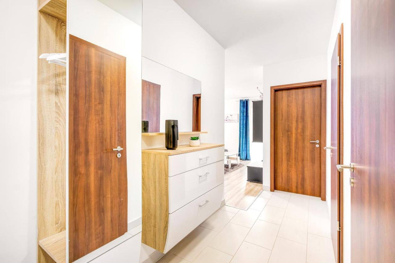Modern Apartment With Free Garage And Balcony In The Downtown Budapest Kültér fotó