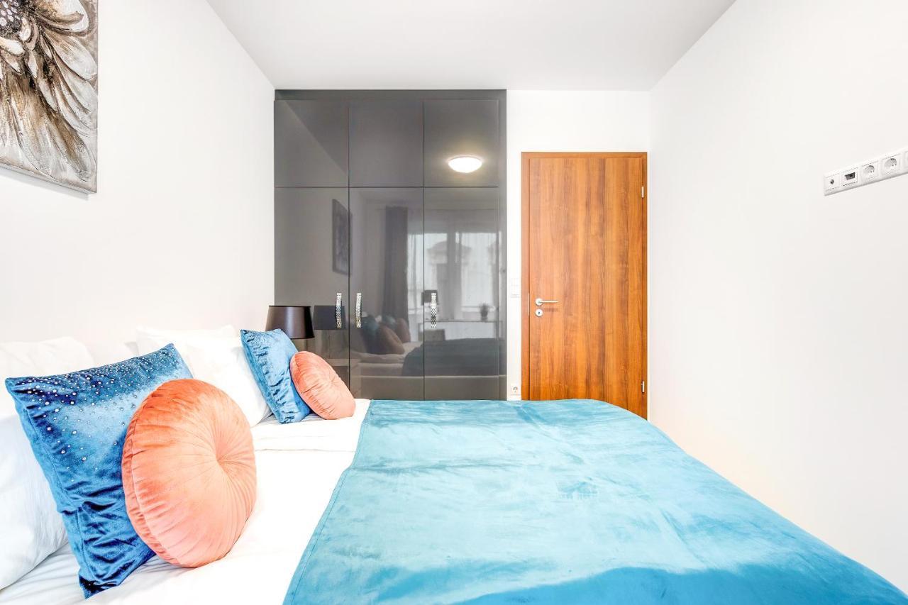 Modern Apartment With Free Garage And Balcony In The Downtown Budapest Kültér fotó