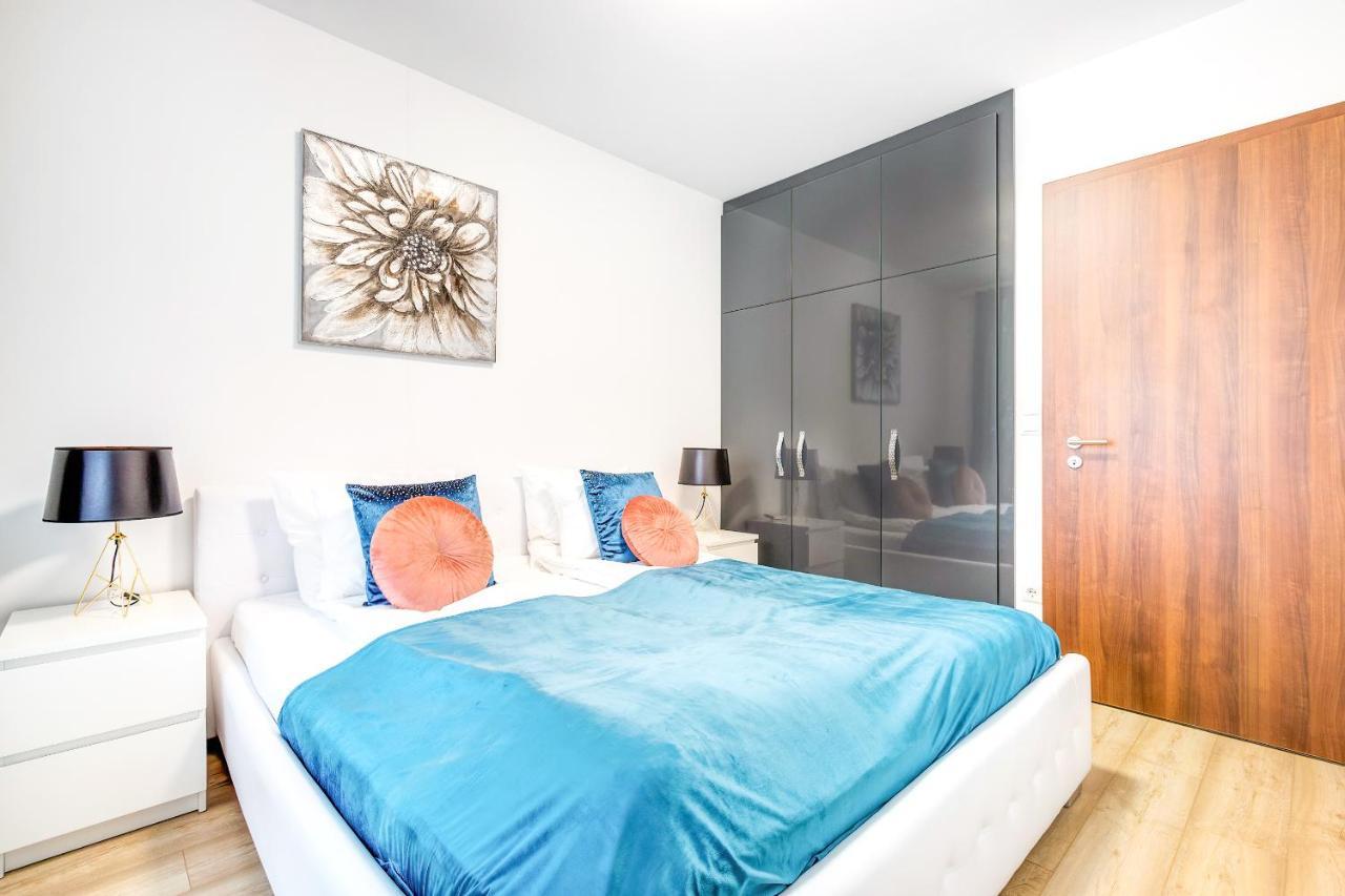 Modern Apartment With Free Garage And Balcony In The Downtown Budapest Kültér fotó